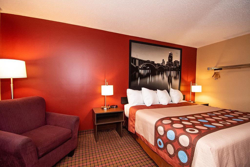 ซูเปอร์ 8 บาย วินด์แฮม บรูกลิน เซ็นเตอร์/มินนิอาโพลิส Hotel บรูคลิน เซ็นเตอร์ ภายนอก รูปภาพ