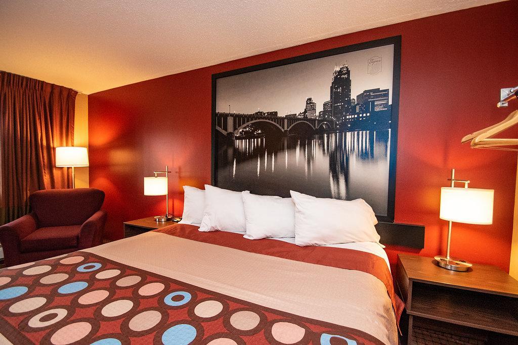 ซูเปอร์ 8 บาย วินด์แฮม บรูกลิน เซ็นเตอร์/มินนิอาโพลิส Hotel บรูคลิน เซ็นเตอร์ ภายนอก รูปภาพ